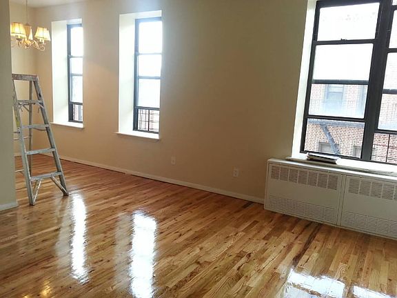 3rd image of 1628 Lincoln Pl APT 1F
