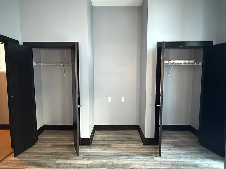 333 W Trade St #710 — Photo 7