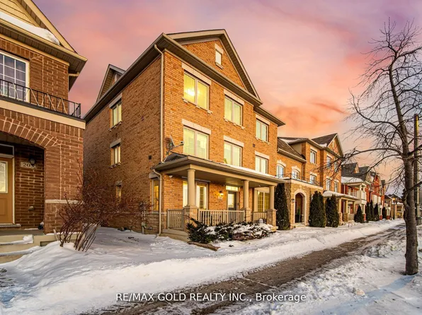 201 Barons St, Vaughan, ON L4H 3Y8