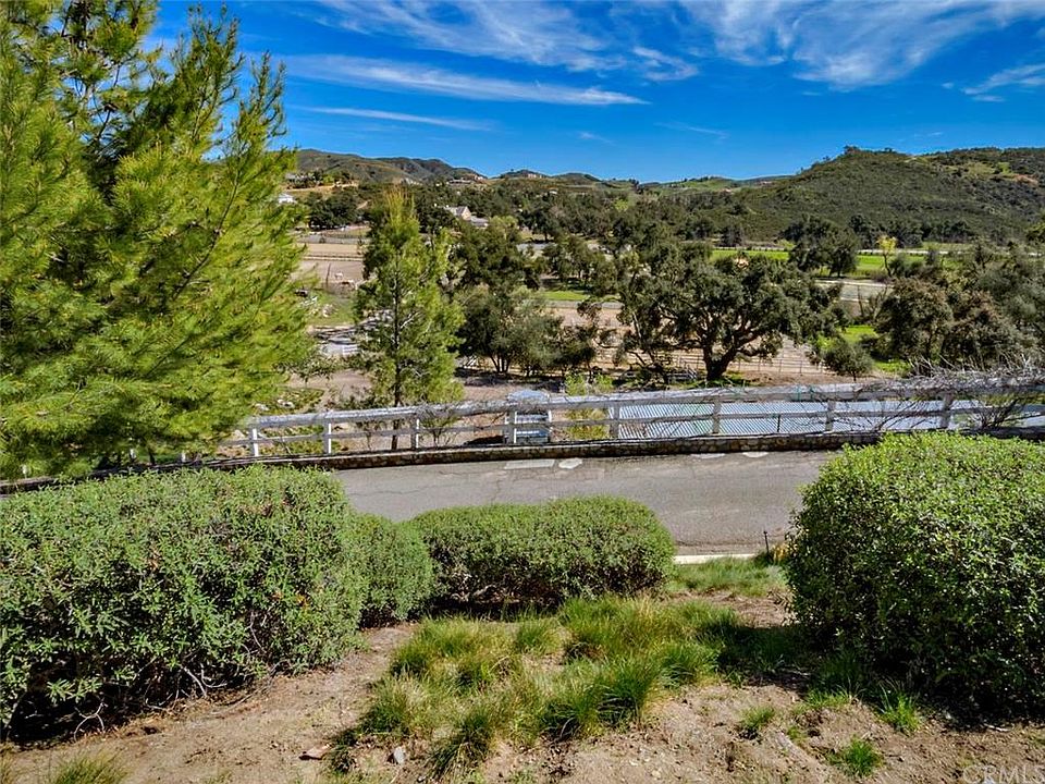 1st image of 39655 Avenida La Cresta