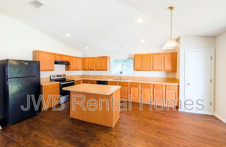 11646 Carson Lake Dr — Photo 2