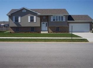 5760 W 172nd Pl, Lowell, IN 46356