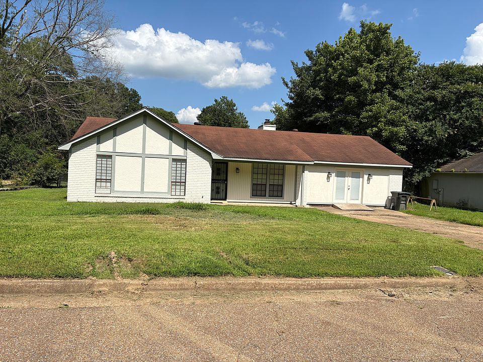1st image of 936 Hunters Retreat Dr