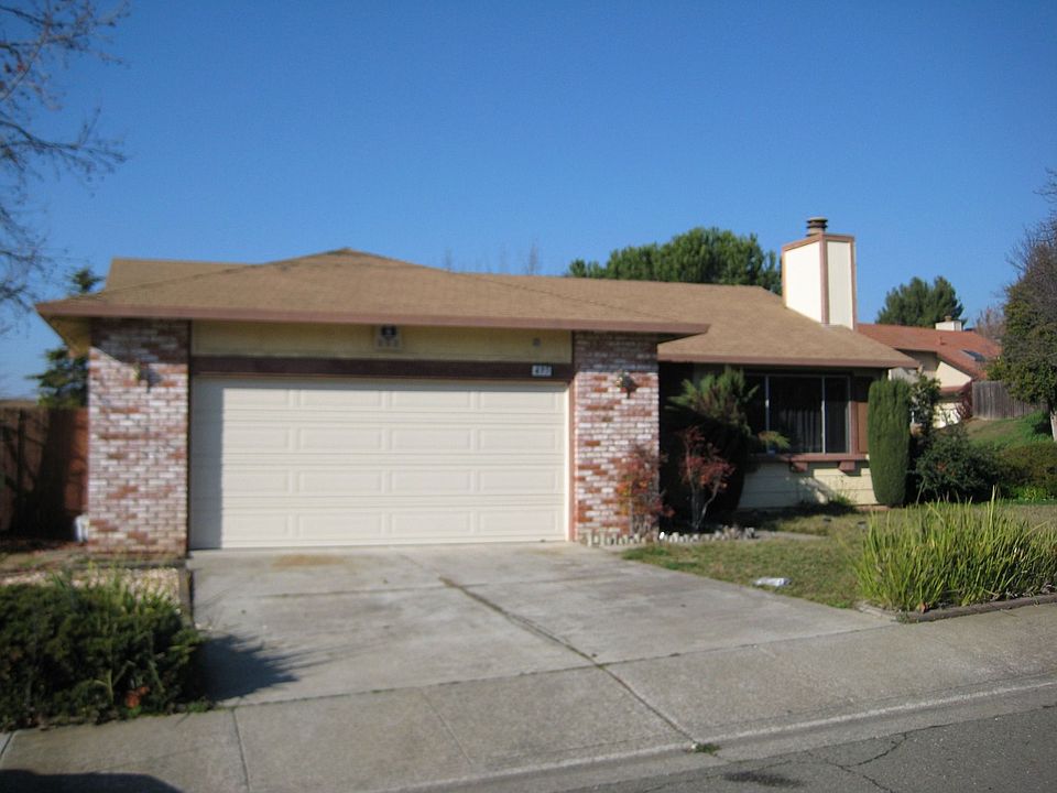 1st image of 495 Evelyn Cir