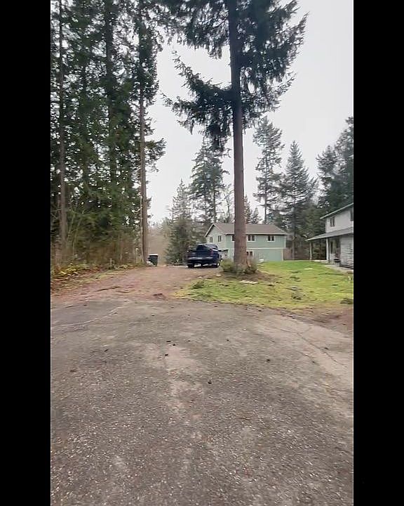1st image of 21715 Meadow Ct SE