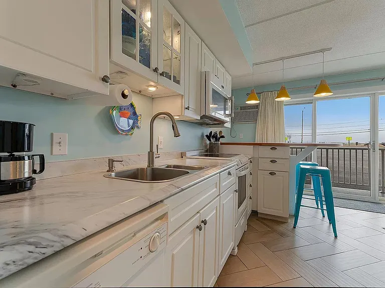 933 Ocean Blvd #106 — Photo 7