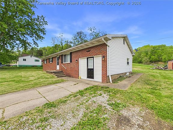 4th image of 5392 Newcomb Creek Rd