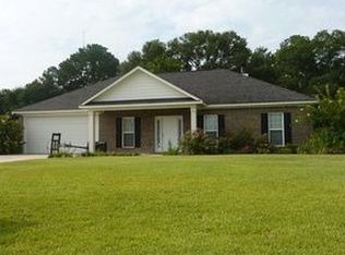 200 Huntingdon Dr, Leesburg, GA 31763