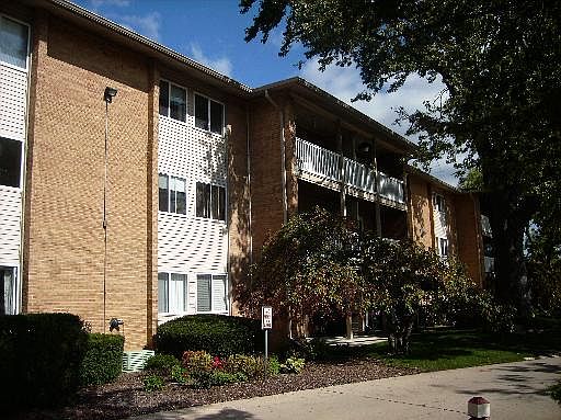 1st image of 960 E Beau Dr #208