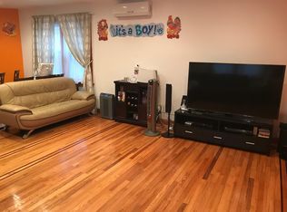 160-28 78th Ave, Flushing, NY 11366