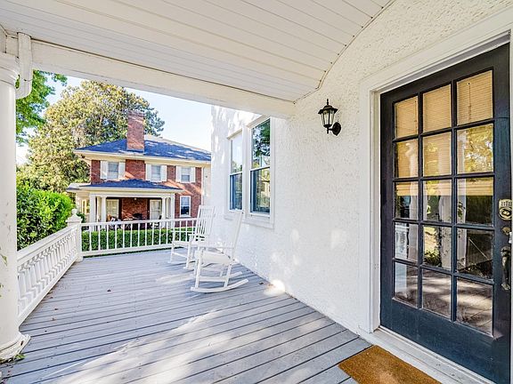 2nd image of 3917 Fort Ave