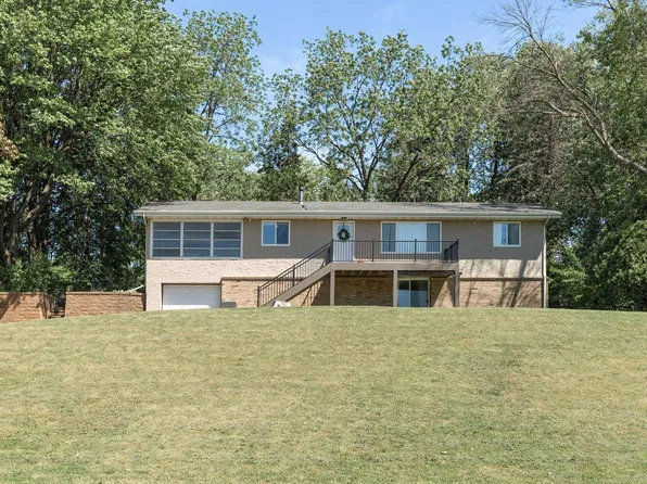 13 Demont Ave W, Little Canada, MN 55117