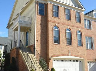 25826 Norrington Sq, Chantilly, VA 20152