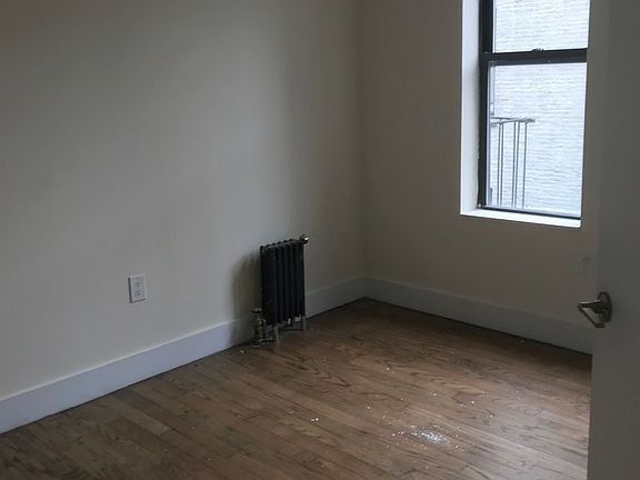 5th image of 25 St Nicholas Ter APT 7