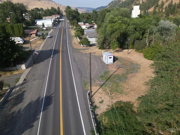 182 Main St, Juliaetta, ID 83535