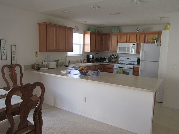 5th image of 999 Smyrna St