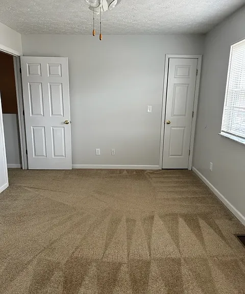 Sleepy Hollow Townhomes — Photo 12