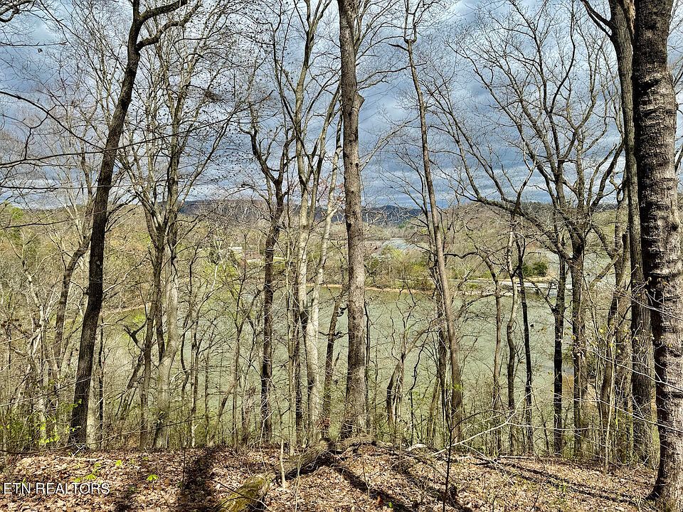 1st image of 127 Port Cir