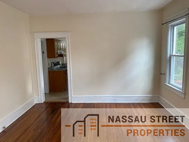 23 Pine St #A — Photo 3