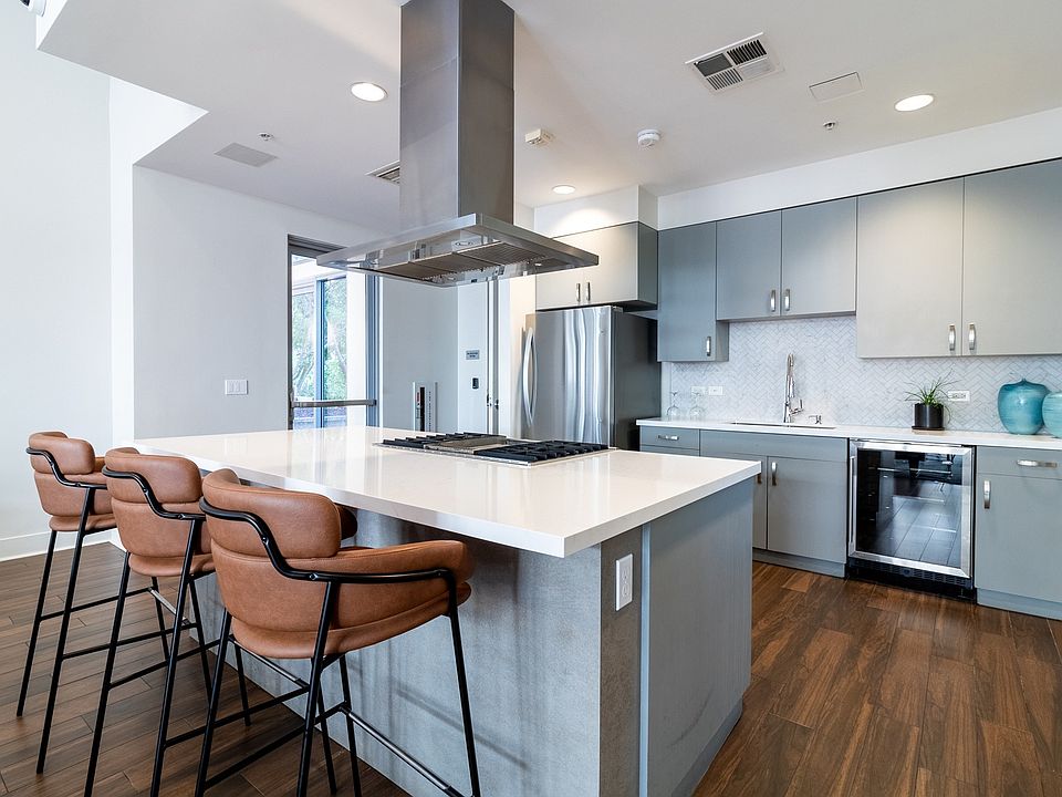 1st image of 1201 4th St #101