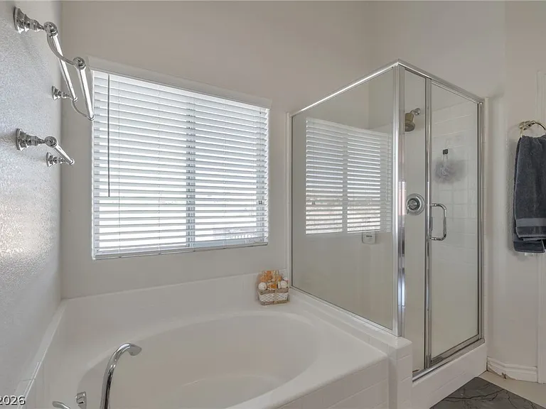 10391 Montes Vascos Dr — Photo 17