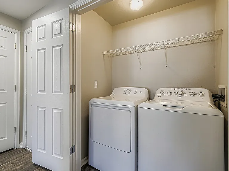 35 Paloma Hts. #203 RainMesa - Print Quality - 011 - 16 Laundry Room