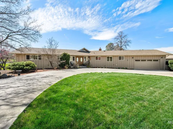 3530 Country Club Dr, Lewiston, ID 83501