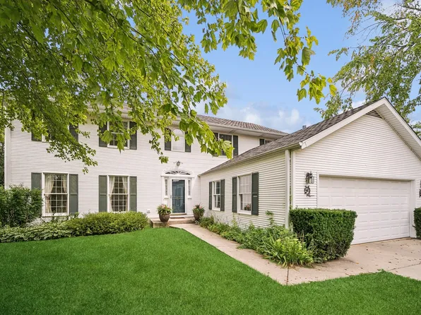 262 Wilshire Rd, Lake Forest, IL 60045