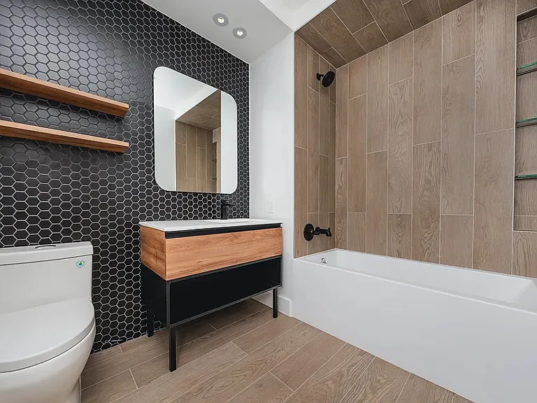 260 Gold St #612 — Photo 5