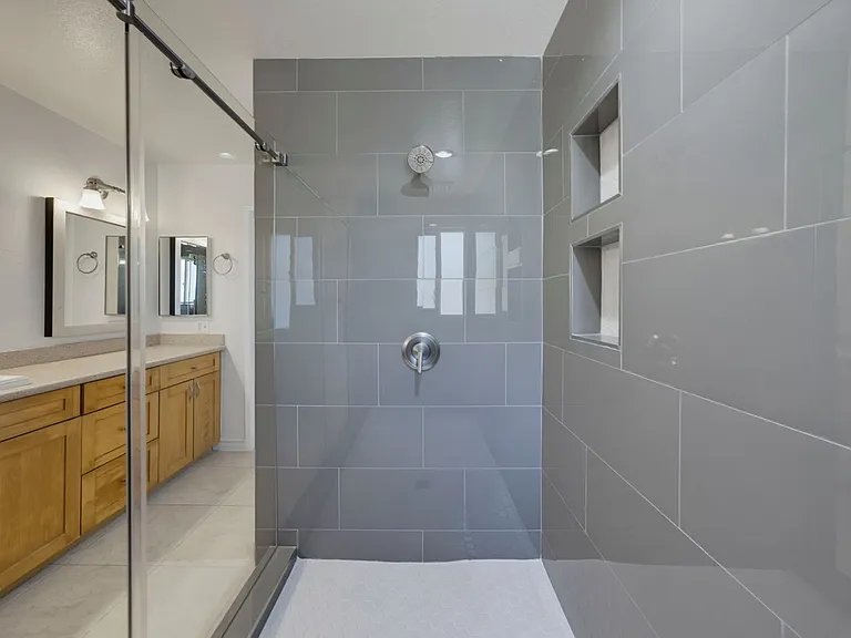 1038 Rimwood Dr — Photo 33