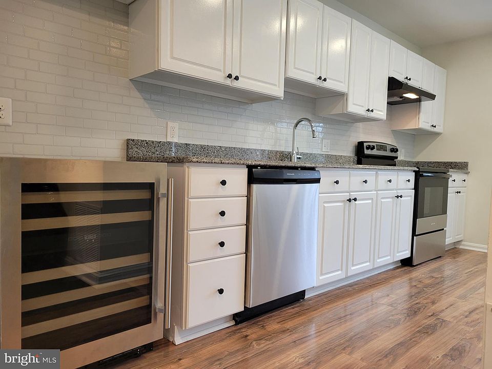 1st image of 3607 Longridge Ct