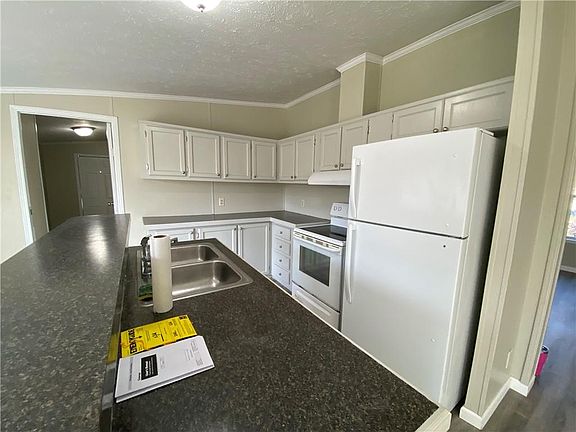5th image of 2410 El Tivoli Dr