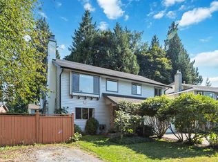 21064 Barker Ave, Maple Ridge, BC V2X 8R6