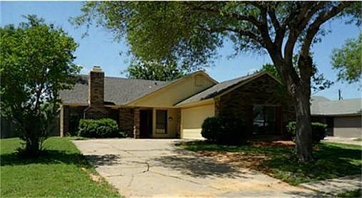 2nd image of 509 Laurel Ln