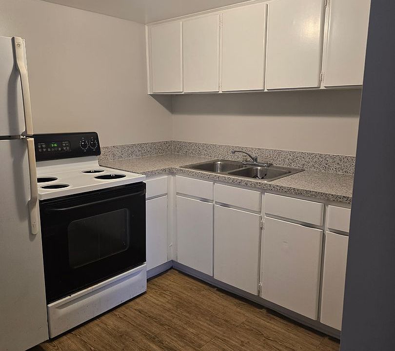 1st image of 109 Magnolia St APT 1
