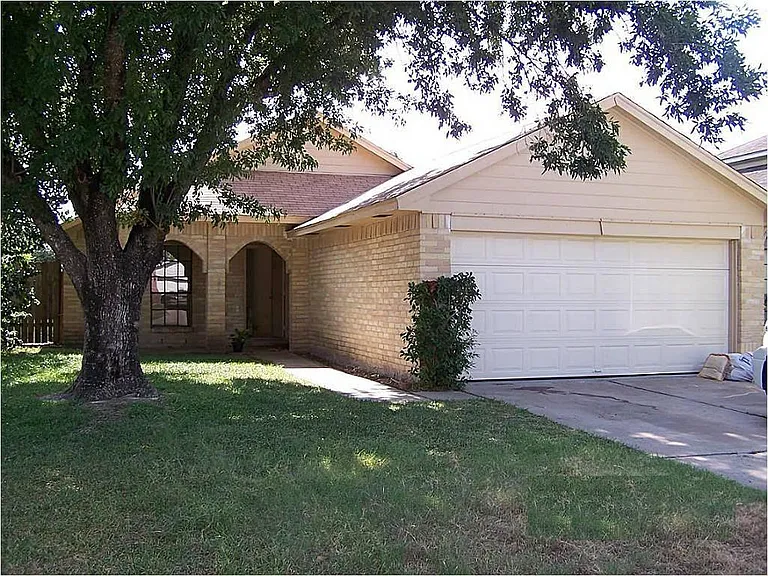 4218 Hawk Meadow Dr — Photo 2