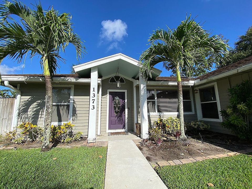 1st image of 1373 SW Vizcaya Cir