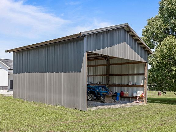 4th image of 70 Cottage Ln