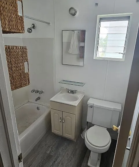 825C Eaton St #C — Photo 1