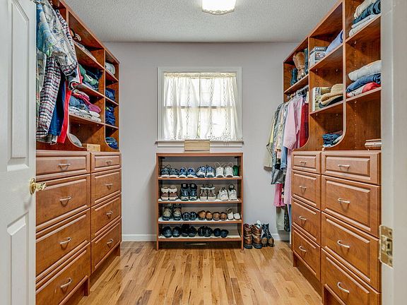 26th image of 490 Cockatiel Rd