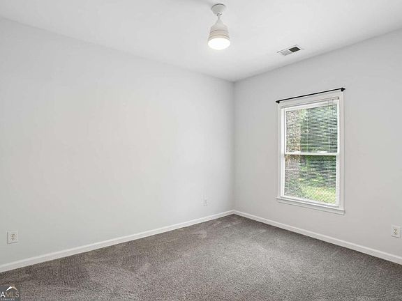 5th image of 1912 E Farris Ave