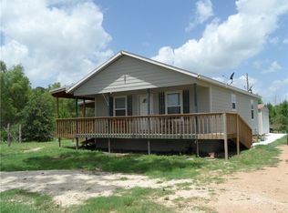 172 Jim Bowie Dr, Paige, TX 78659