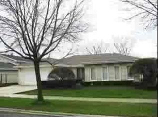 7405 Mimosa Dr, Orland Park, IL 60462