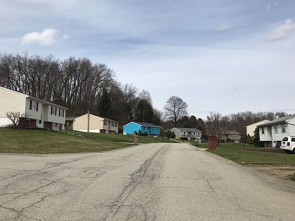 5th image of 551 Waterbury Dr