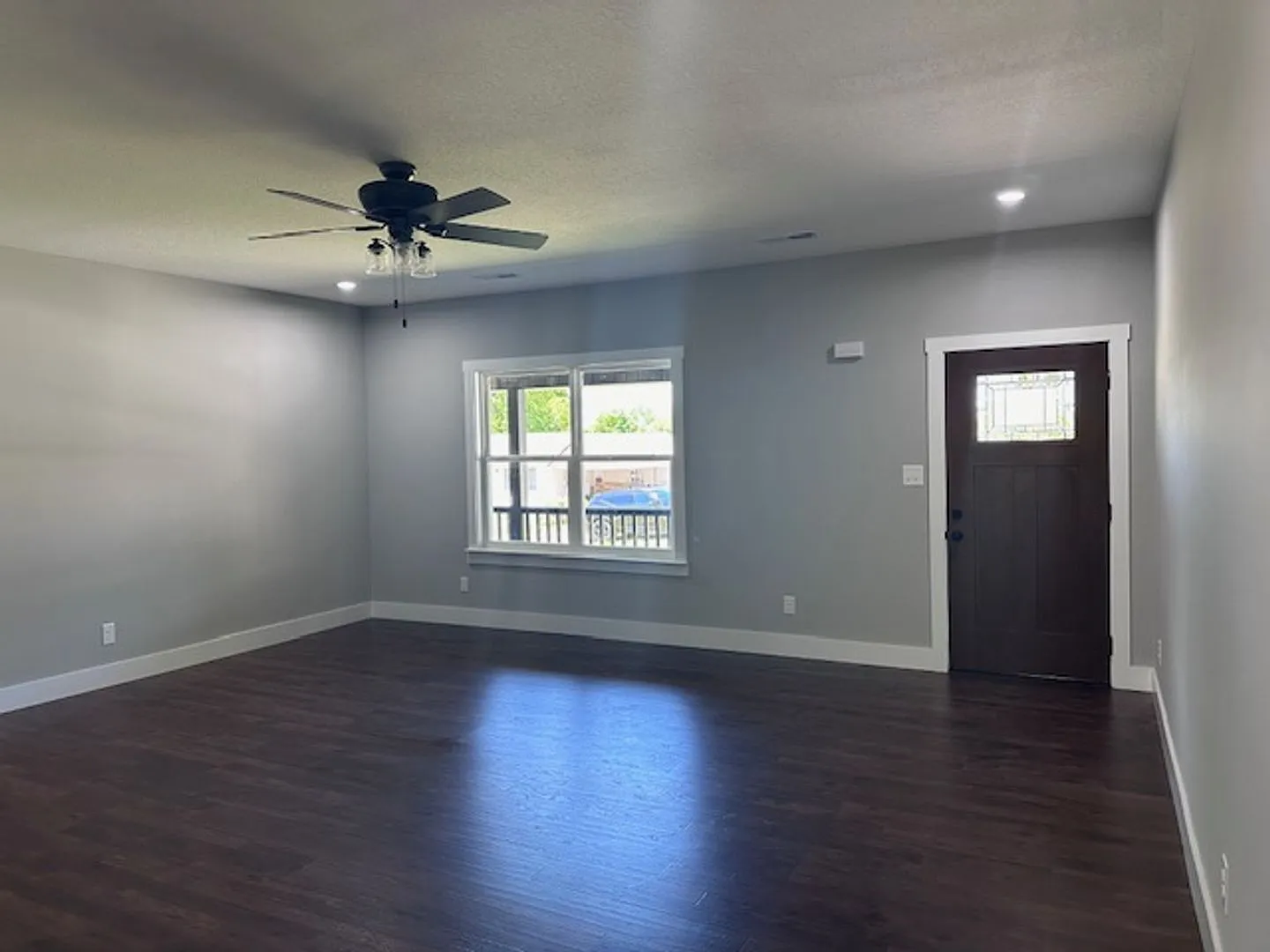 4 bed, 2.0 bath, 2150 sqft, $2,500 — Photo 4