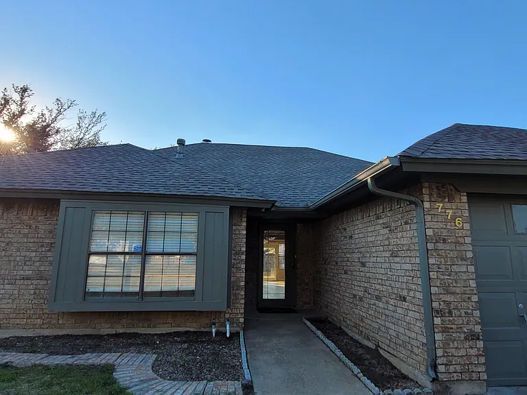 776 Santa Fe Trl — Photo 1