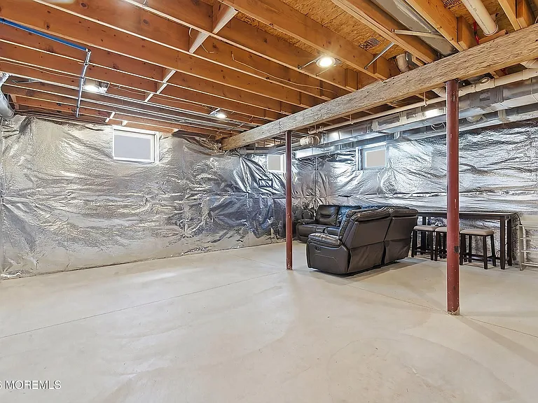 941 5th Ave — Photo 27