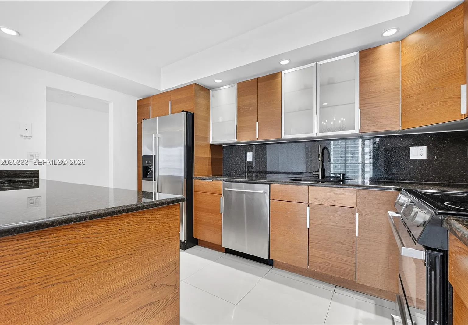 Oceanview Building B Cond — Photo 3