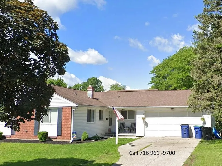 54 Brooklane Dr — Photo 2