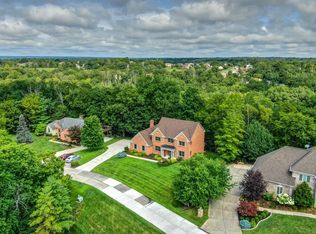 7298 Southpointe Dr, Cincinnati, OH